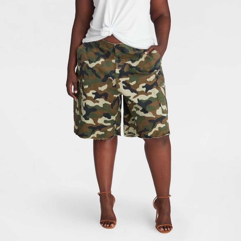 KBB Women's Mid-Rise Cargo Shorts Green Camo XS,S,M,L,XL,XXL,1X,2X,3X,4X - Picture 5 of 8
